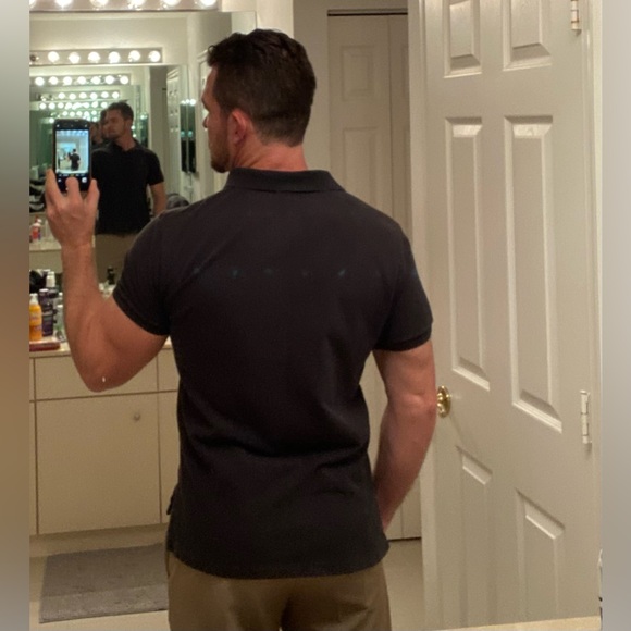 Ralph Lauren Black Custom Fit Polo shirt, Flawless, size Large, EUC, modern look - Picture 14 of 15